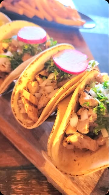 Chicken tacos from Yolpaqui's Instagram